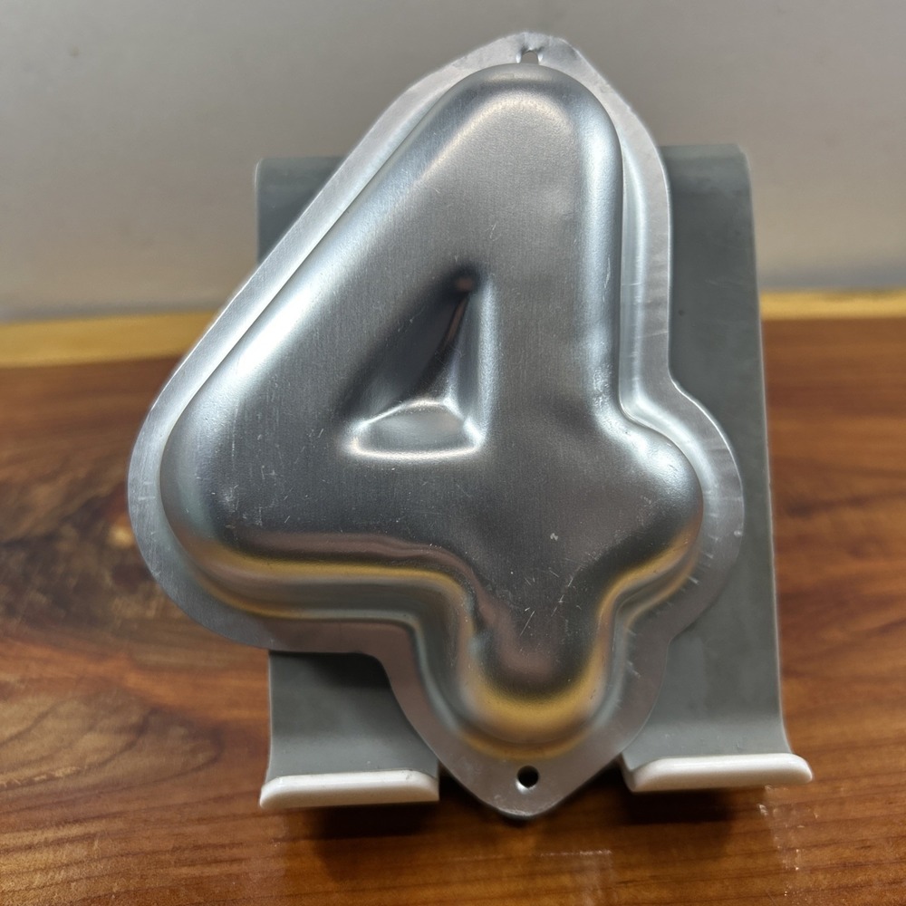 Small Number 4 Birthday Cake Pan 4x5x1 1/2